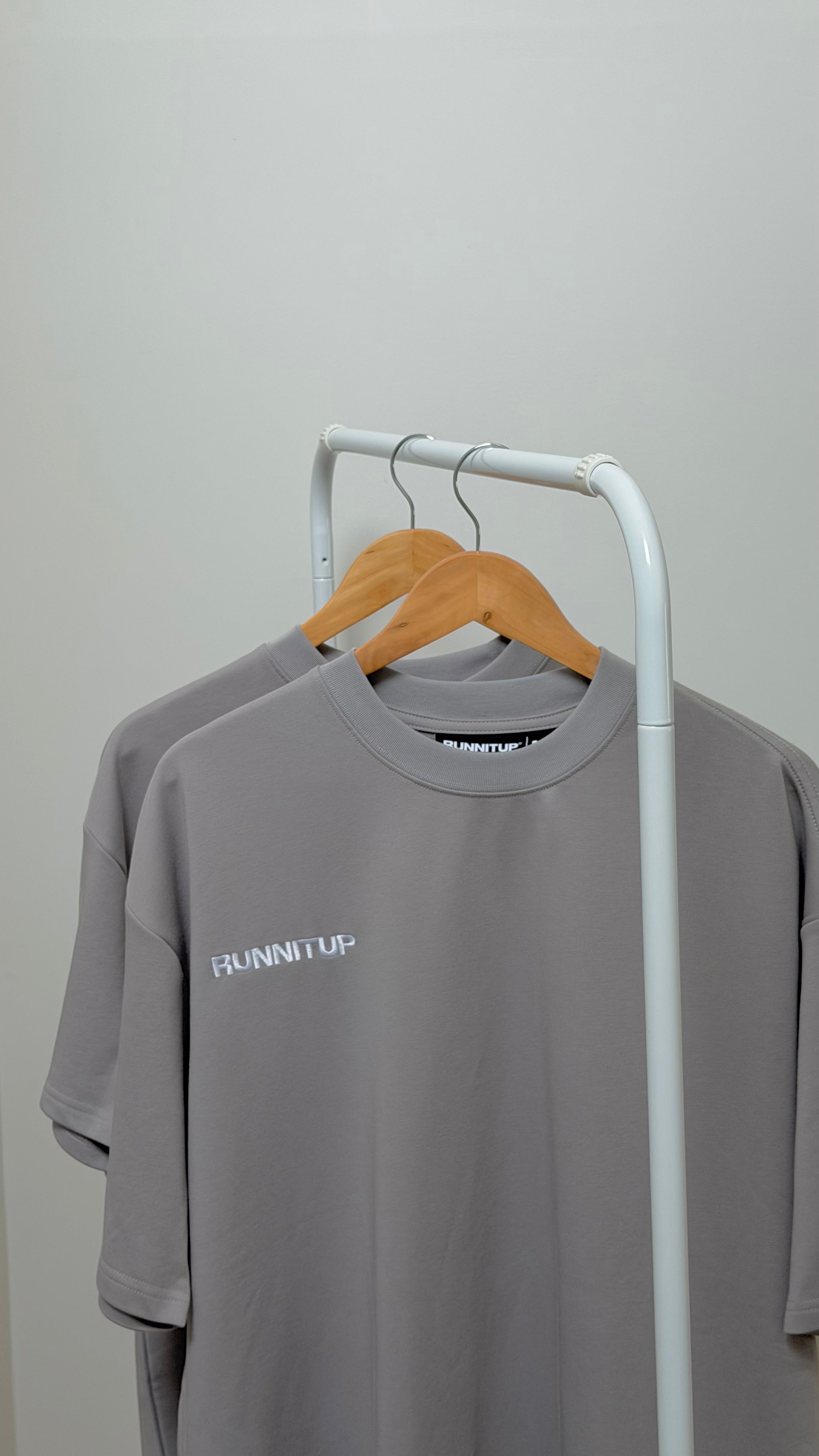 CLASSIC TEE